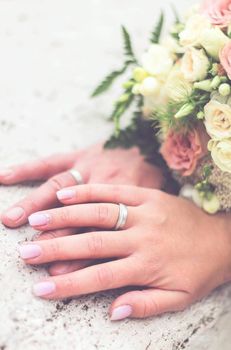 Ant�nia �s Andr�s karikagy�r�vel kapcsolatos visszajelz�se