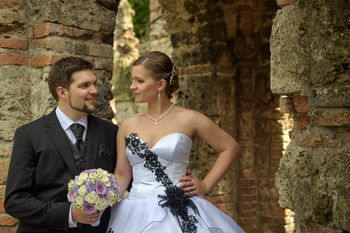 Brigitta �s Viktor karikagy�r�vel kapcsolatos visszajelz�se