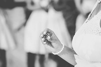 Eszter �s Jani karikagy�r�vel kapcsolatos visszajelz�se