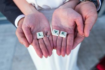 Niki eljegyz�si gy�r�vel kapcsolatos visszajelz�se