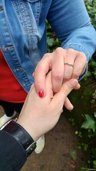 Kl�ra eljegyz�si gy�r�vel kapcsolatos visszajelz�se